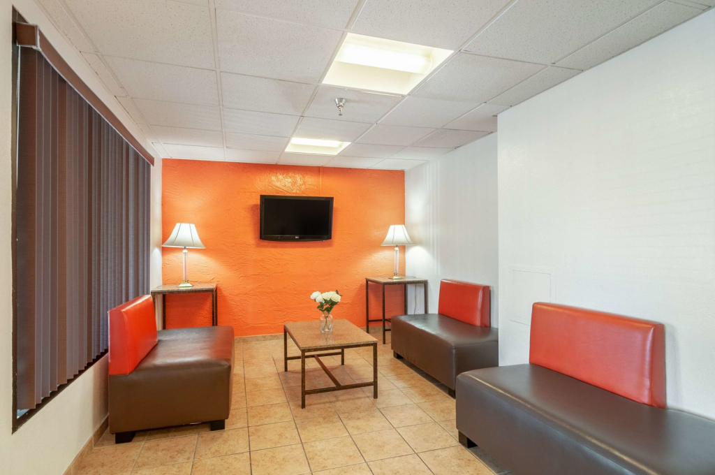 Motel 6-Naperville, IL