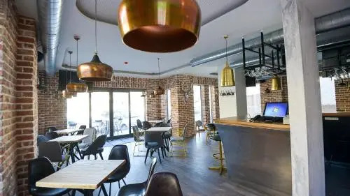 Urbanista Hotel & Bar