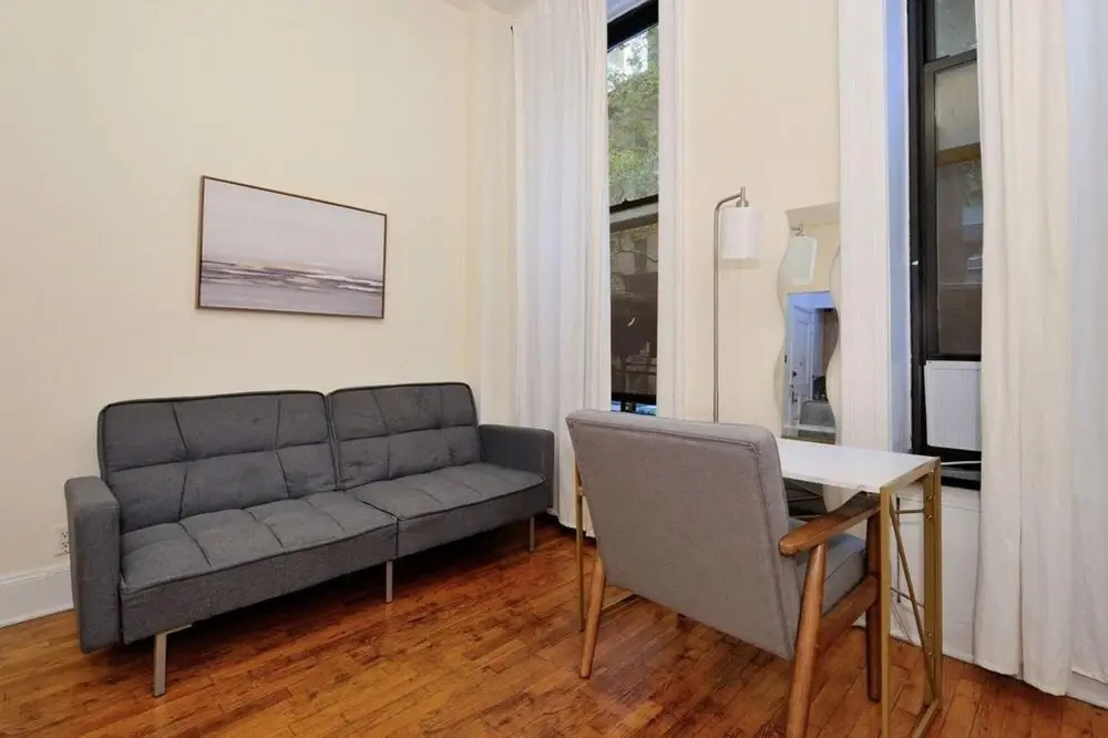 Fully Furnished Cozy 1 BR Monthly Apartment