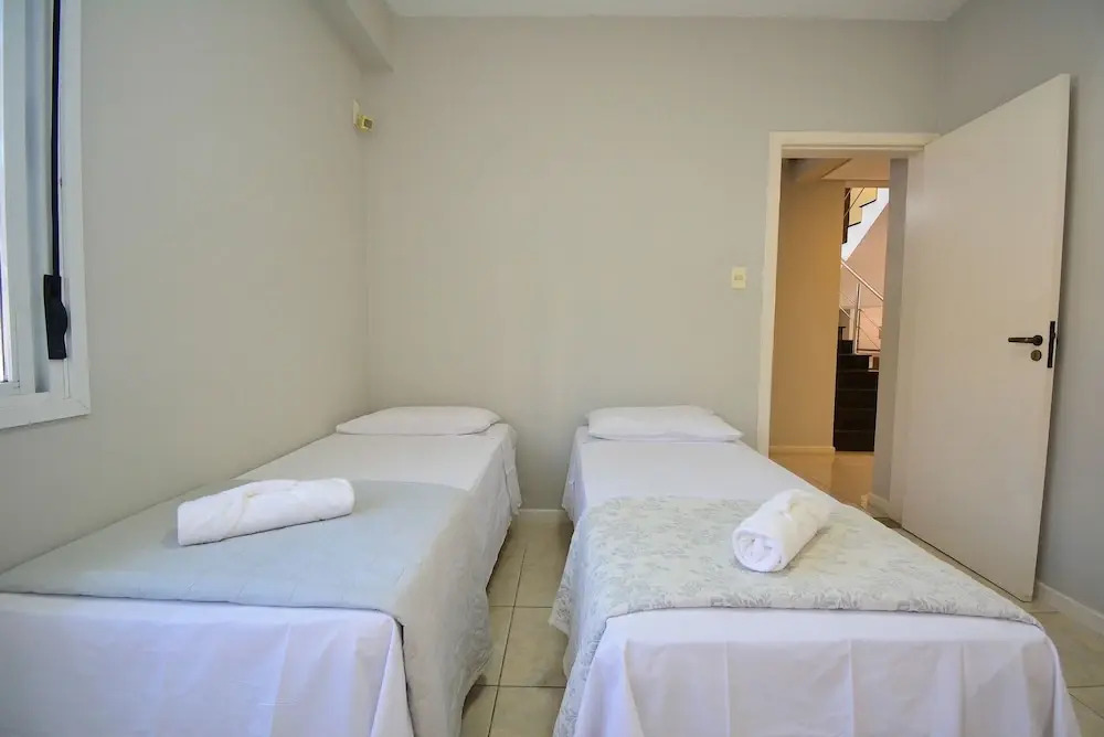 Elegante Casa com Piscina - João Paulo