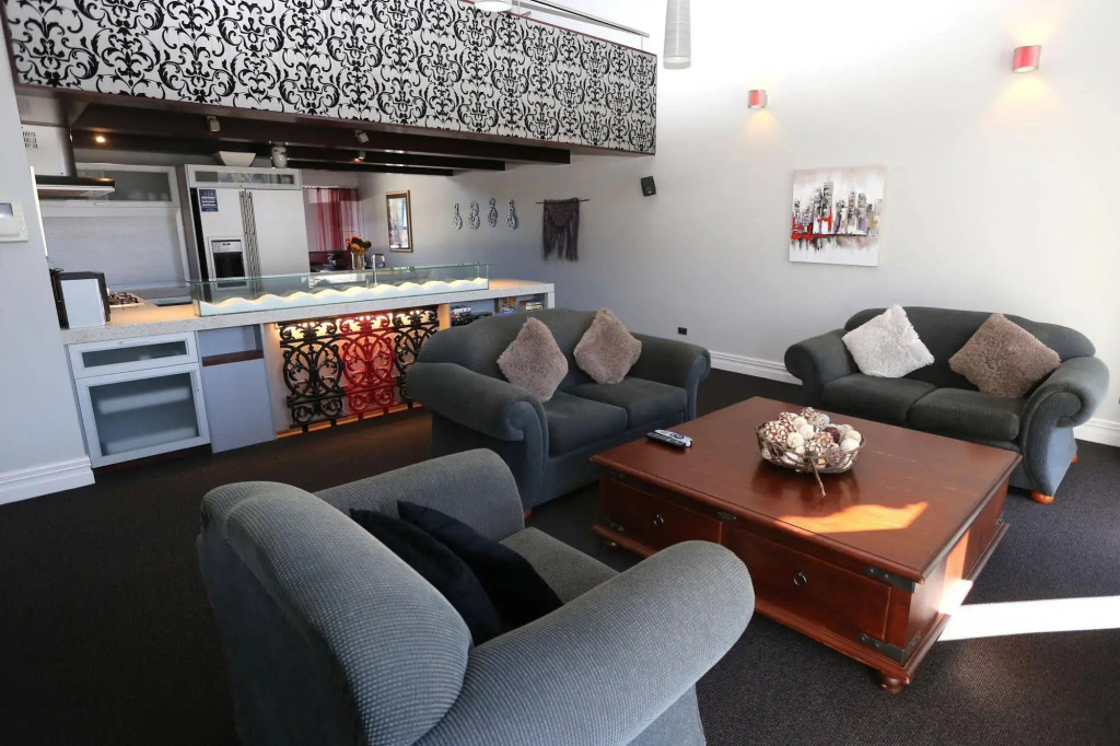 Picton Waterfront Apartments