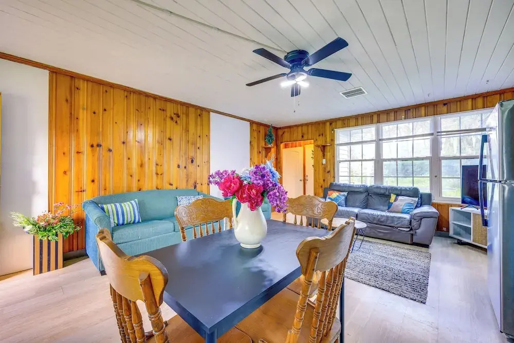 5 Mi to Dtwn! Peaceful Retreat in Jacksonville