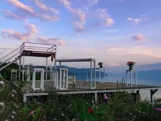 Mengli Shuixiang Seaview Inn
