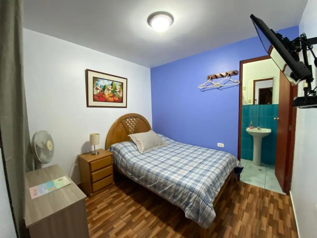 Atenas Backpacker Hospedaje
