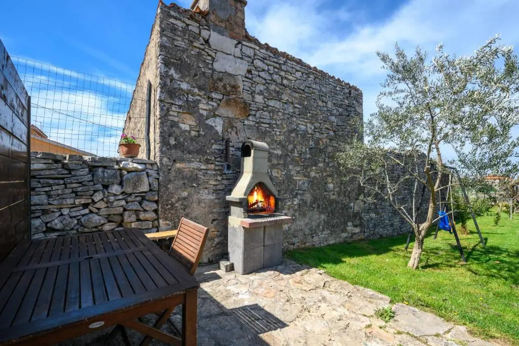 Family Villa With Pool, Wellness