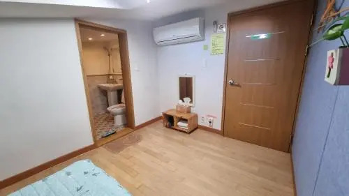 Tongyeong One Guesthouse