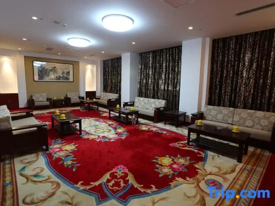 Anqiu Xindongfang Hotel