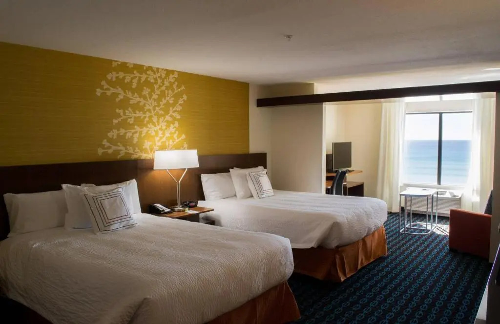 Wavecrest Lodge