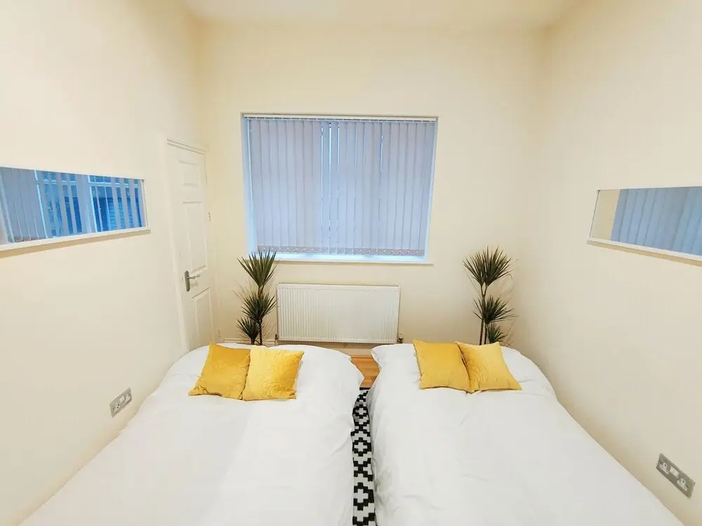 Newhall Street Apartment