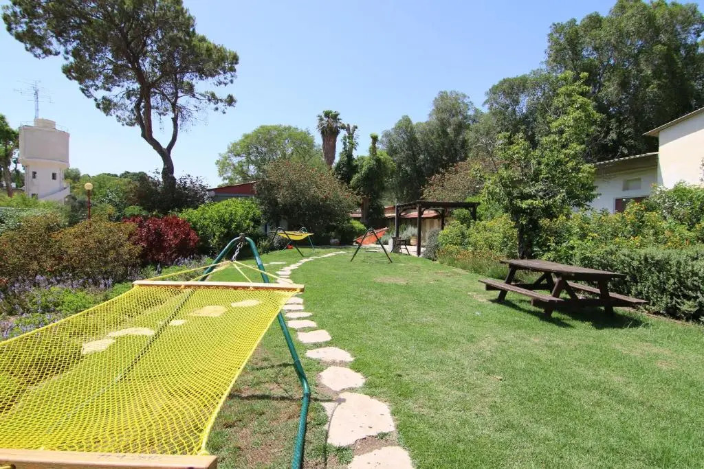 Ashdot Yaacov Ichud Kibbutz Country Lodging