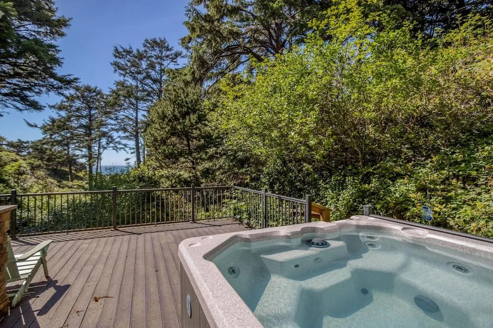 Stunning Ocean Views and Hot Tub Retreat - Elegant Coastal Sanctuary