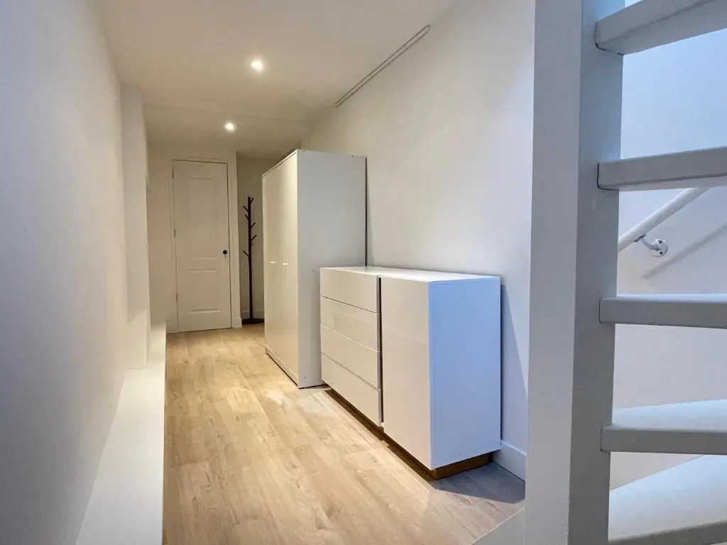 Awesome 1 Bedroom Serviced Apartment 54m2 -MNL A-