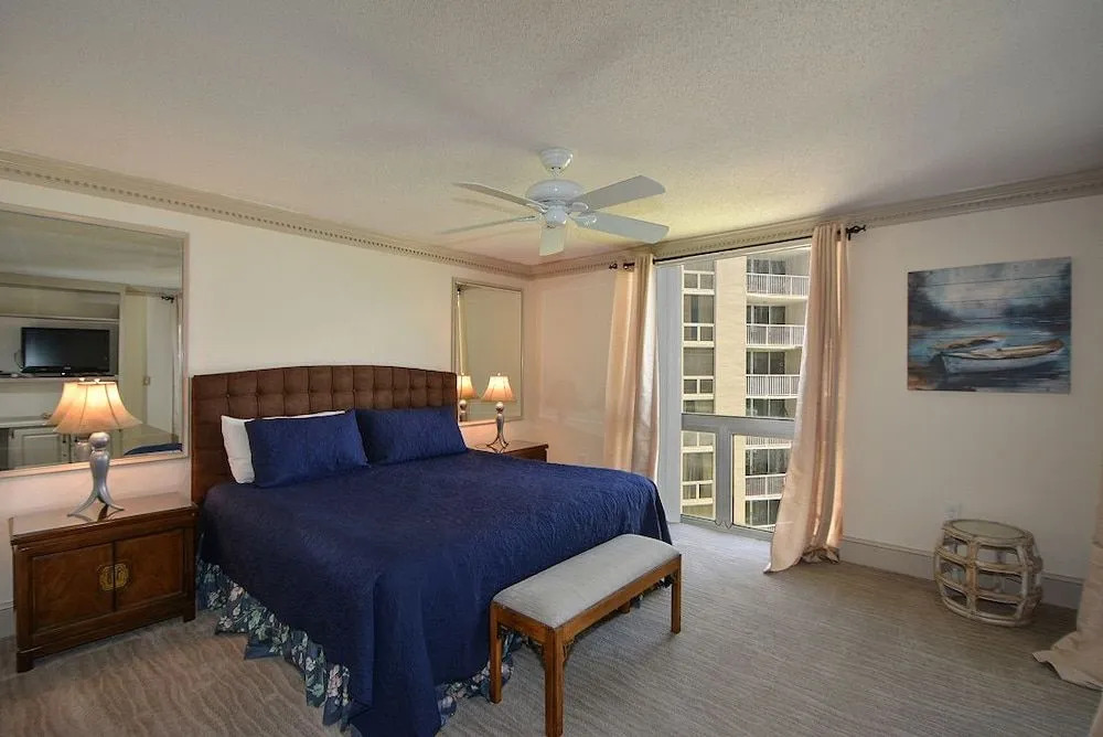 Shoreline 2072 Condo by RedAwning