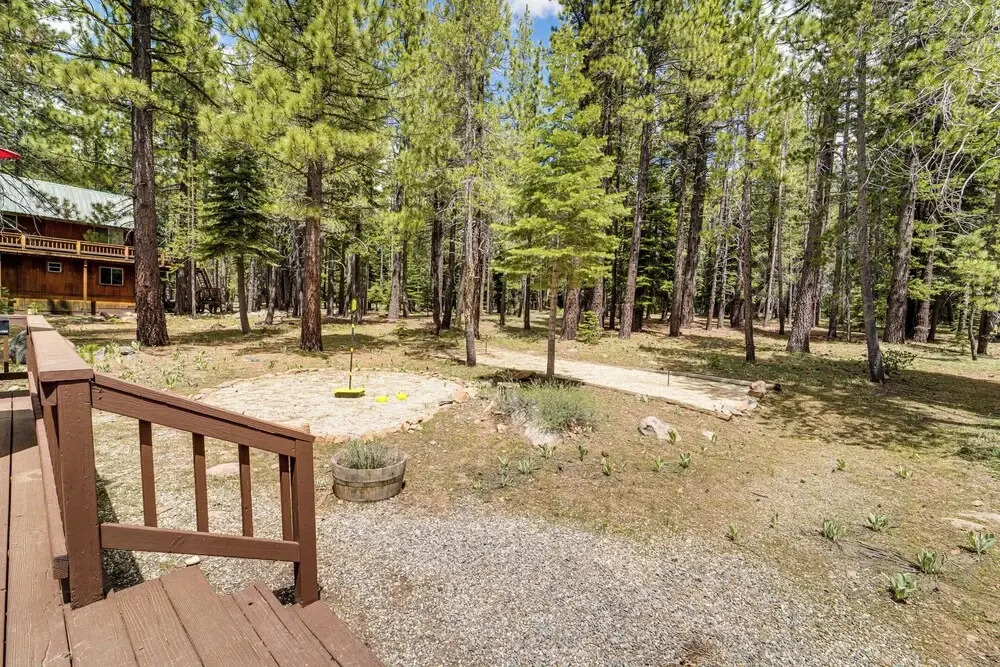 Home w/ Deck + Access to Tahoe Donner Amenities!