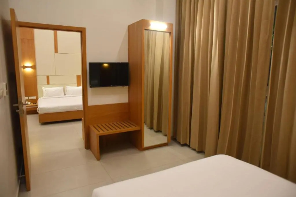 RATHNA RESIDENCY - Near US CONSULATE