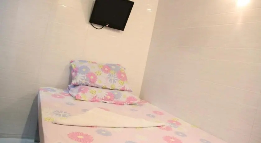 Cosmos Guest House (4/F)