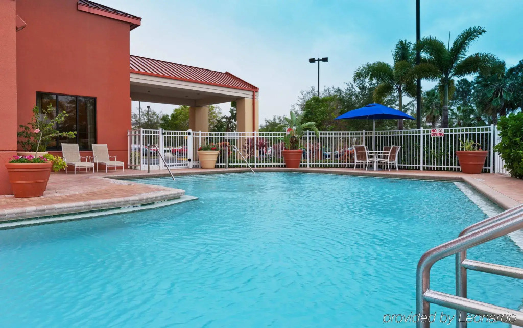 Holiday Inn Express & Suites - Nearest Universal Orlando by IHG