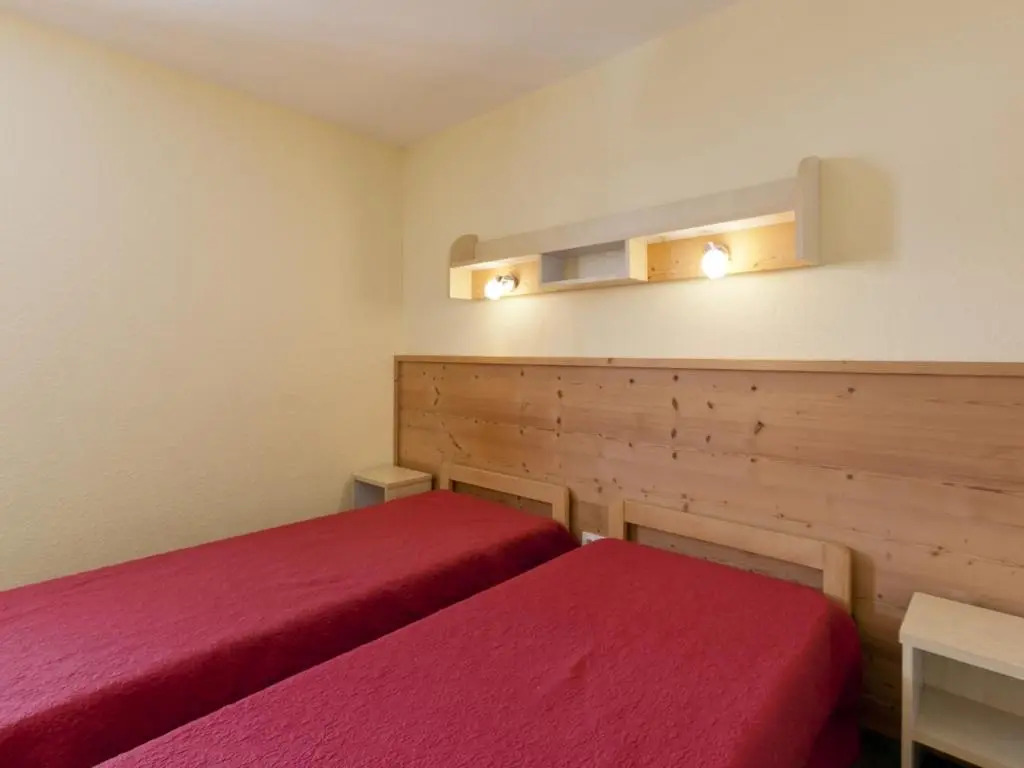 Appartement La Tania, 4 pièces, 9 personnes - FR-1-513-8