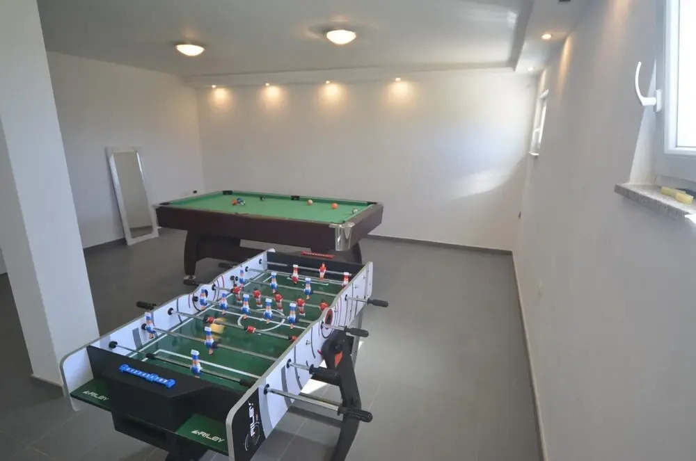 Villas in Kanfanar With 4 Bedrooms and 5 Bathrooms