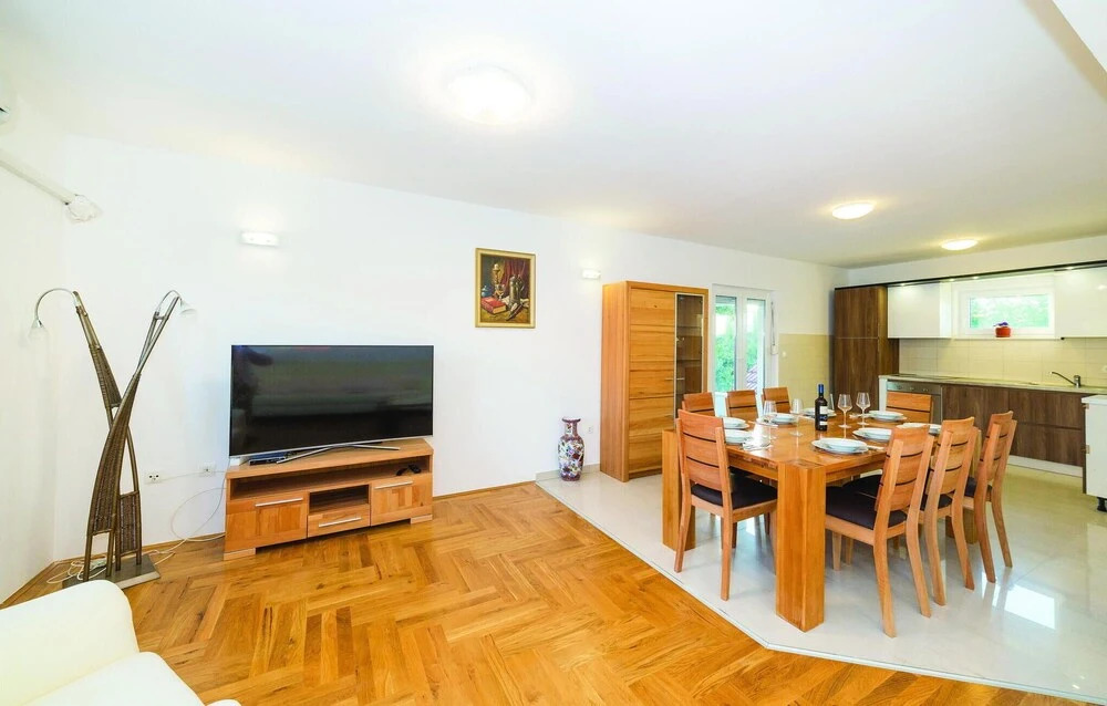 Amazing Home in Trilj with Hot Tub, WiFi & 4 Bedrooms
