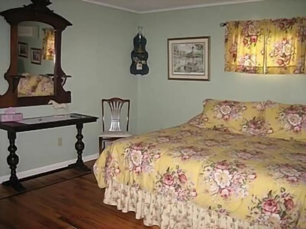 Spring Motor Inn