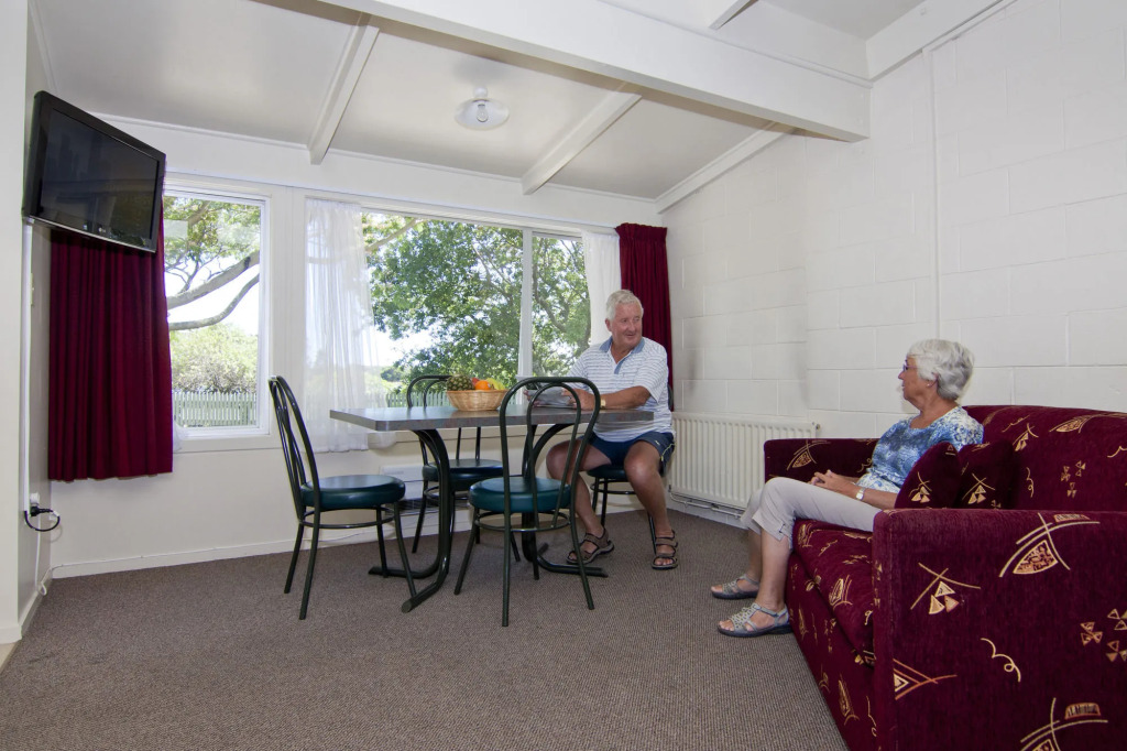 Tāhuna Beach Holiday Park