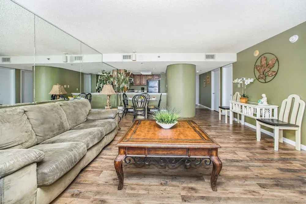 One Seagrove Place 0206