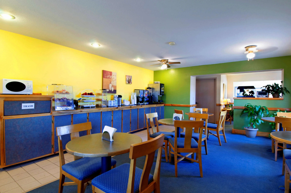 Americas Best Value Inn Garden City