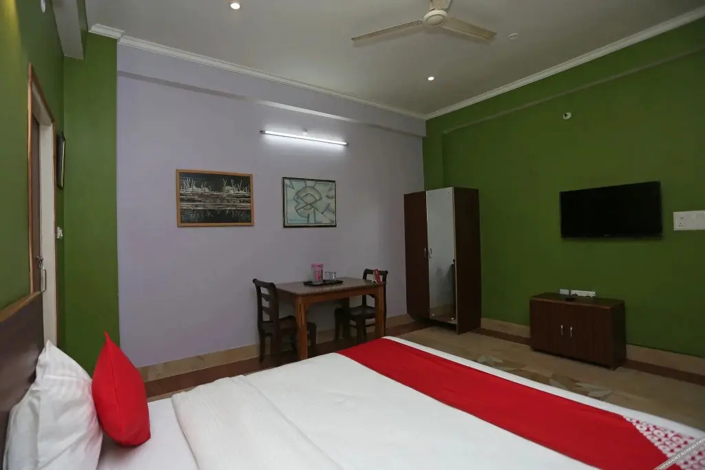 Capital O 26106 Hotel Solitaire
