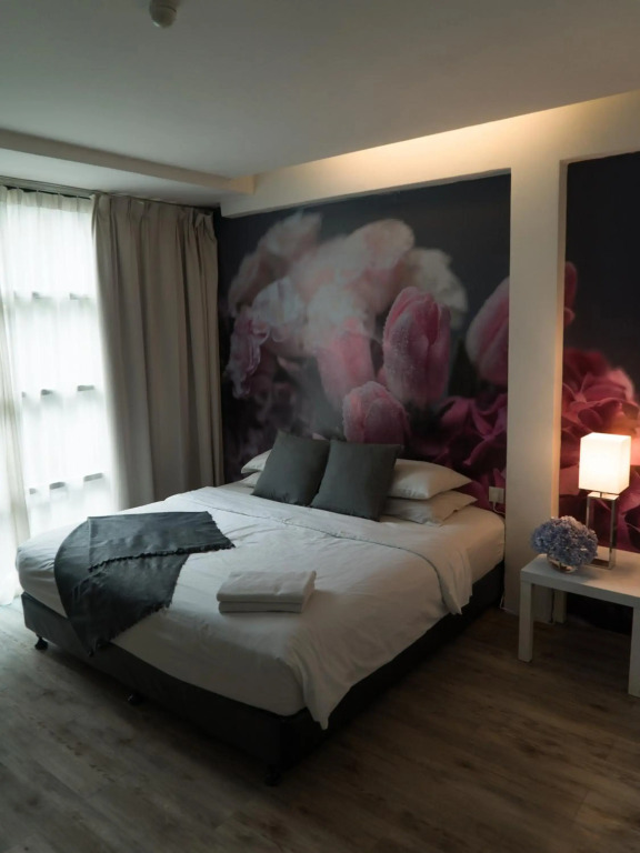 V Garden Hotel