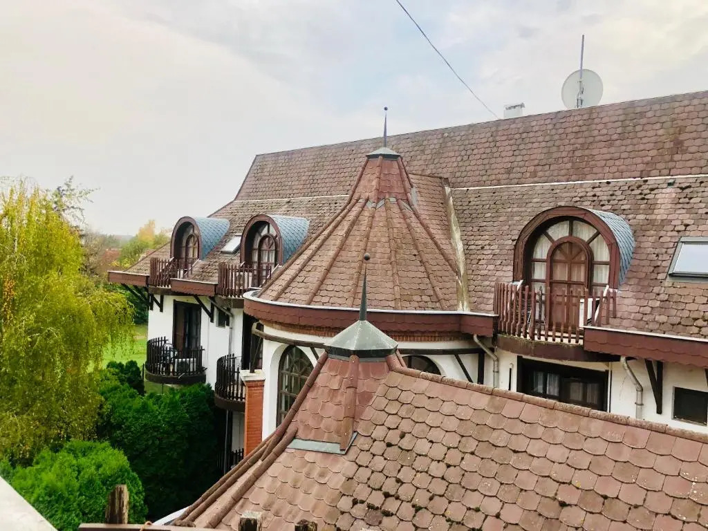 Karikas Hotel