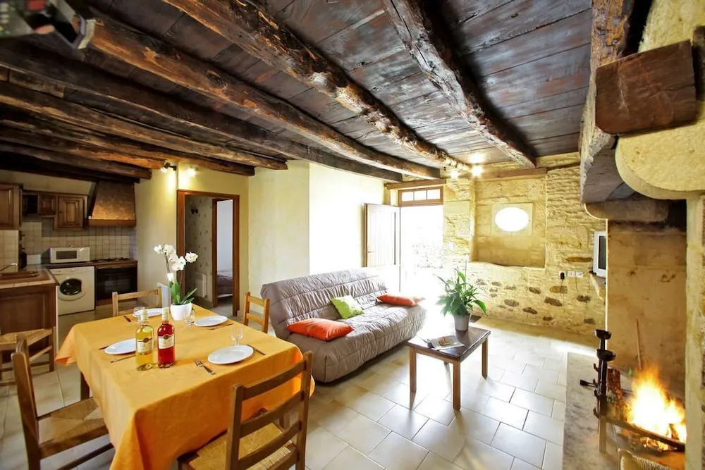 COMBAS village de gites
