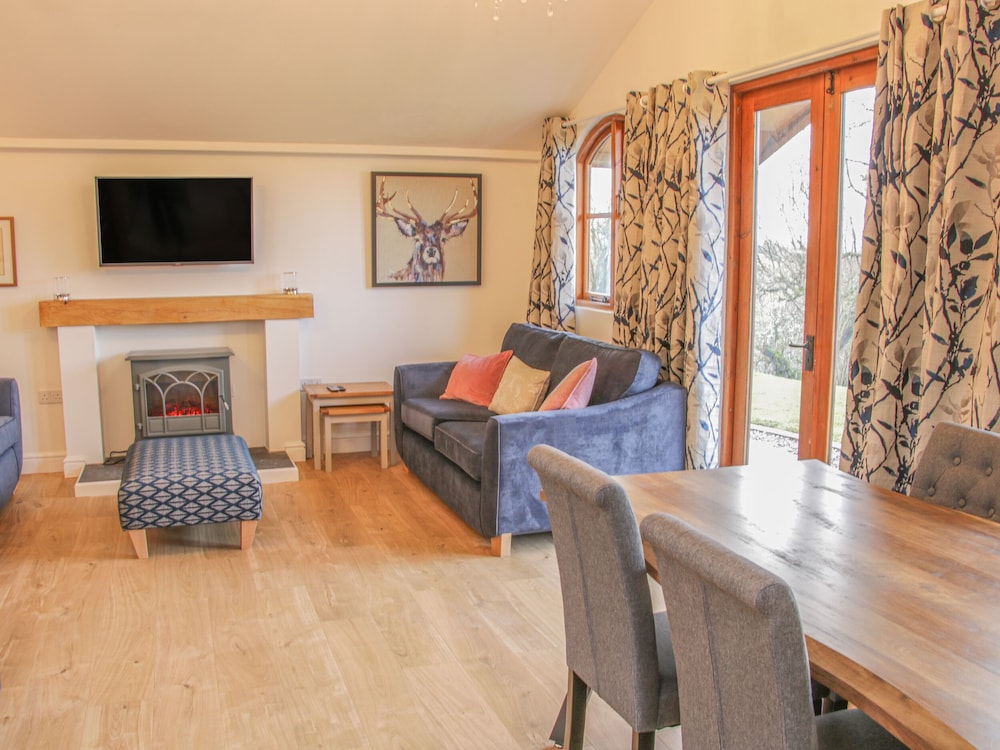 Hillside Lodge