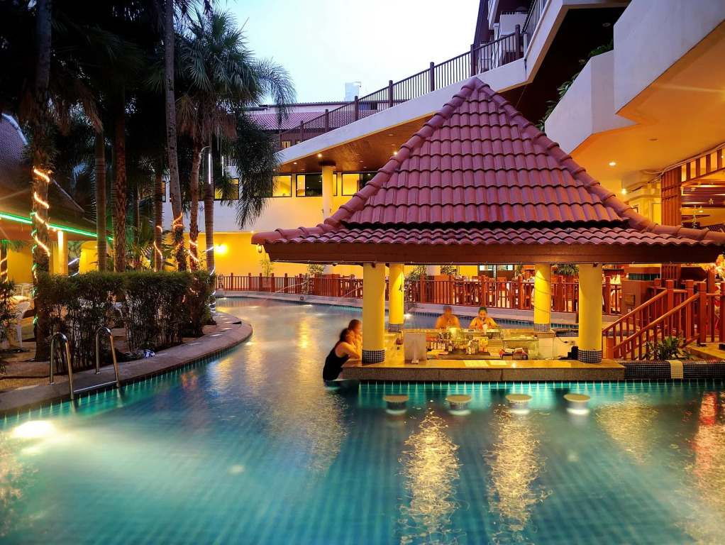 Baumanburi Hotel Patong