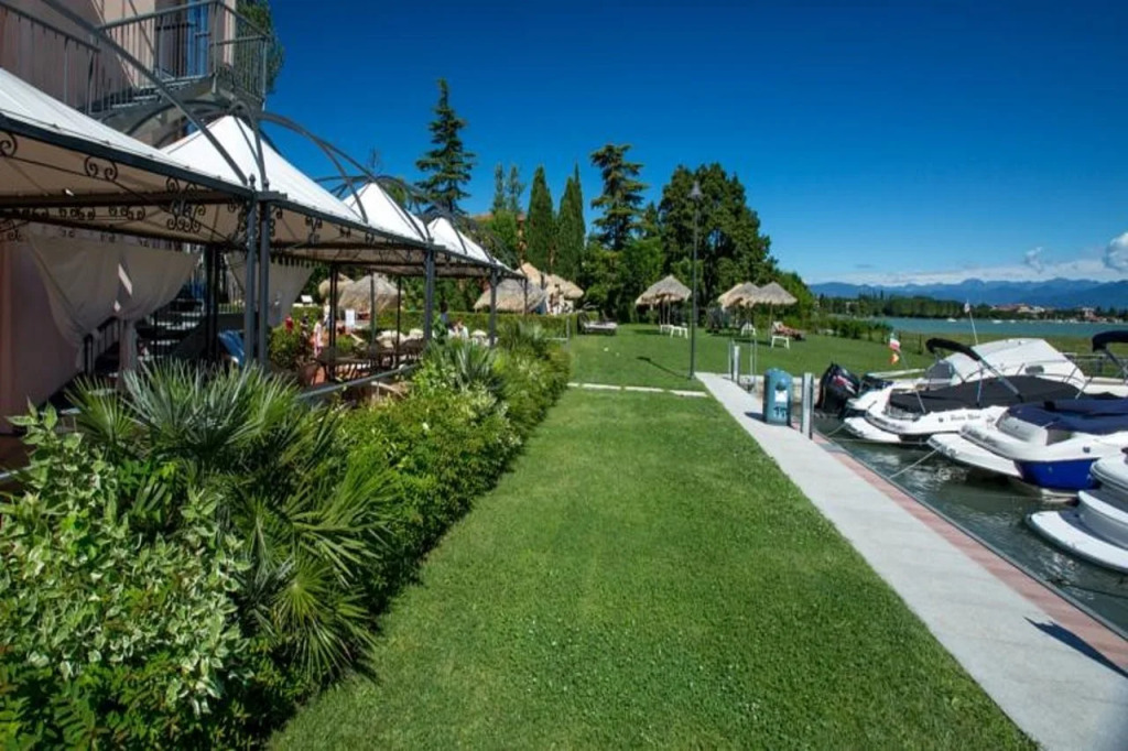 Yachting Hotel Mistral