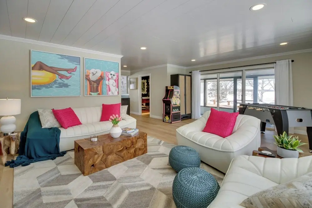 Home Rental on Detroit Lake: Dock, Game Room
