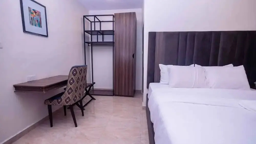 Ibizza Pit Hotel and Suites