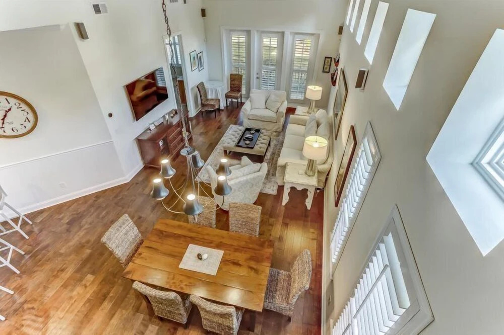 2106 Summerwoods