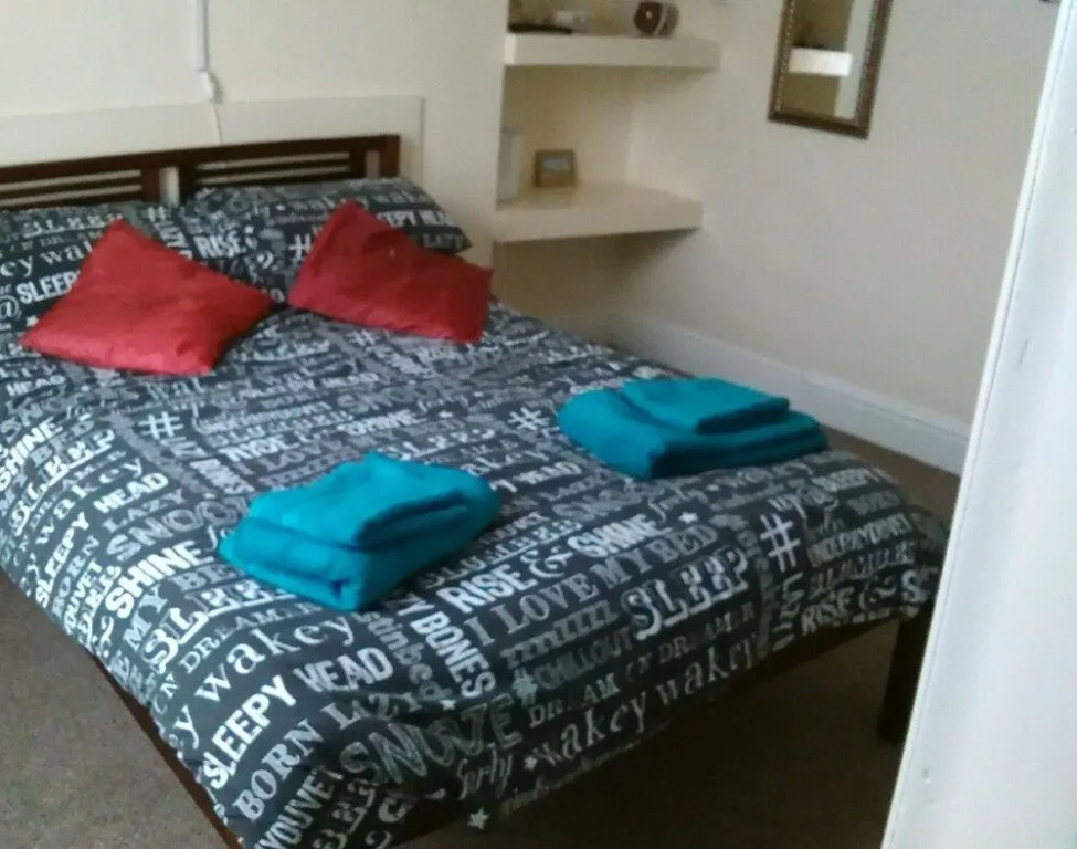 leedshouse guest house