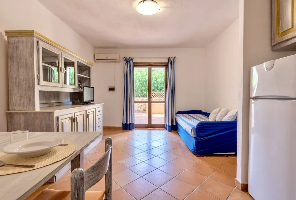 Residence a Marinella a 450 mt dal mare