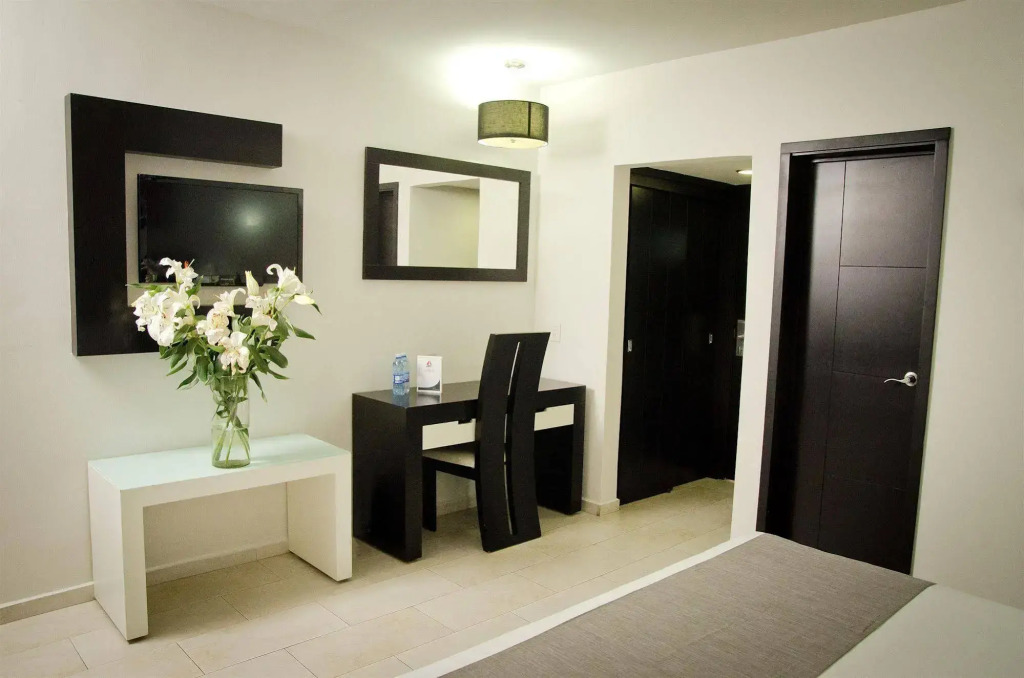 Hotel Expo Plaza Business and Family Guadalajara