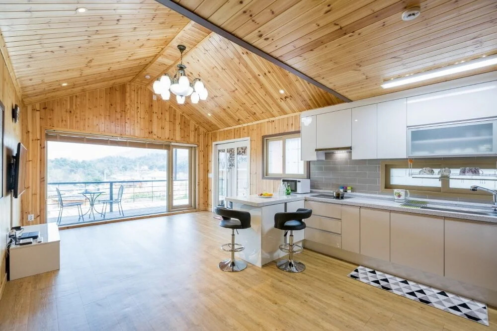 Chukryeong Mt view pension