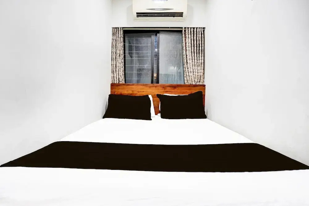 Super Hotel O BKC Santacruz East