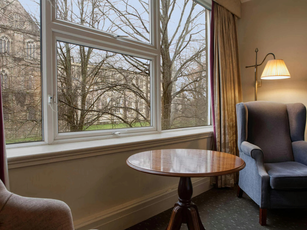 Winchester Wessex Hotel by Sunday