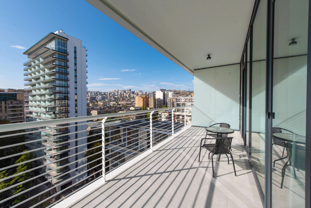 Apartments with a Beautiful View of the City and Mountains