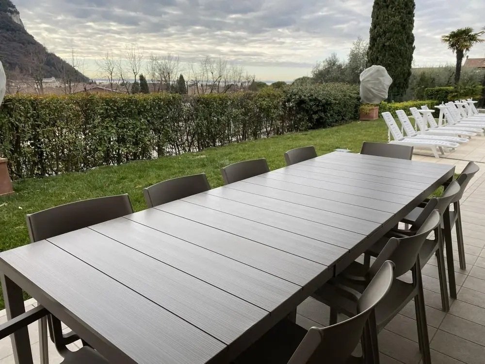 C Le Terrazze - 10 Sleeps With Shared Pool in Garda
