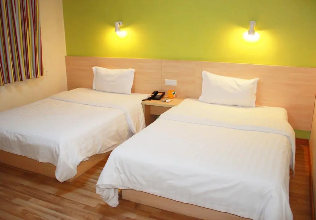 7 Days Inn (Luannan Jianshe Road)