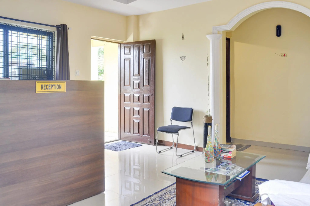 OYO Flagship 73256 Hotel Dhanyadhara Residency