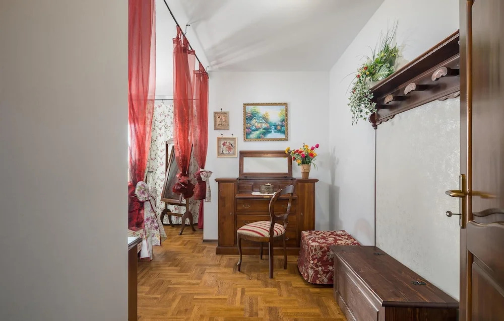 Gorgeous Home In Buje