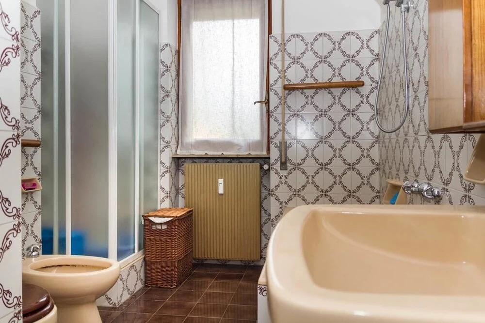 Train Station Flat 1